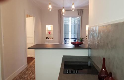 Opera Apartment | Vintage Vieux-Port Apartment