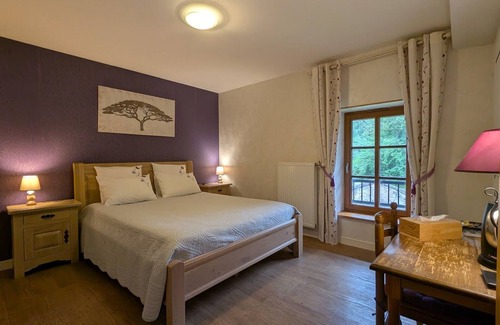 Moyenmoutier Bed & Breakfast | Violet Room in 18th-century building in peaceful setting