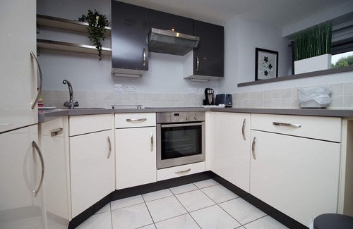 Swindon Apartment | Violet's Corner: Luxury Swindon Town Apartment: