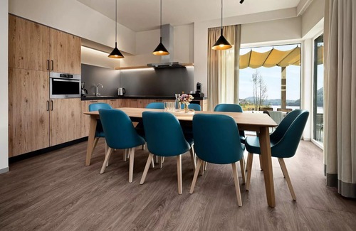 Lanklaar House | VIP-Cottage für 8 Personen mit Seeblick