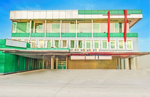 Pio del Pilar Hostel | VIP Hostel, Evangelista, Makati Manila, Near PNR Pasay