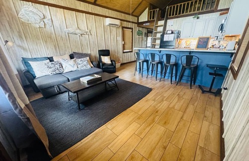 Groveoak Apartment | ViP Retreat at Lake Guntersville - Lucky Lodge & Coco Château