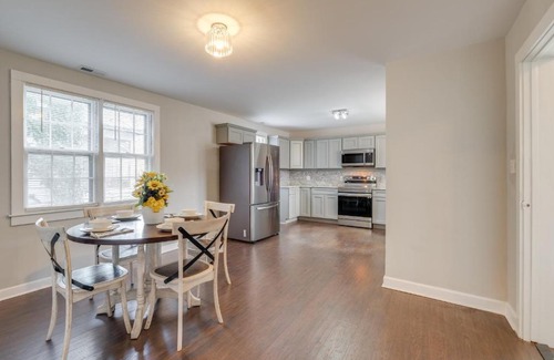 Clifton Forge West House | Virginia Getaway Near Douthat State Park
