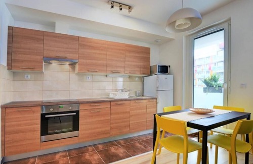 Losonci negyed Apartment | Vision Apartments - Deluxe One-Bedroom Apartment