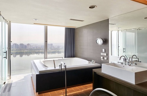 Gwangjang-dong Hotel | Vista Walkerhill Seoul