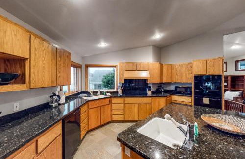 Bandon House | Vista Wavecrest