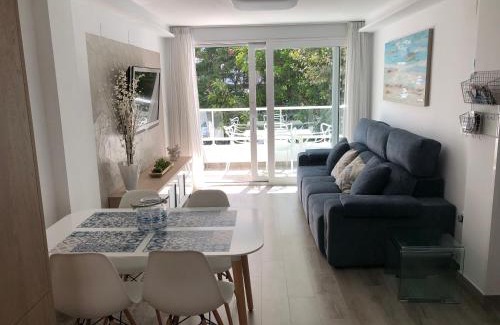 Torre del Mar Apartment | Vistamar Beach Luxury - 1ª Línea De Playa En Torre del Mar, Piscina y Apartamiento