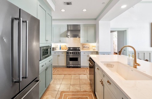 WaterSound Beach Condo | "Vitamin Sea" | Beachfront | 4 Bikes Included