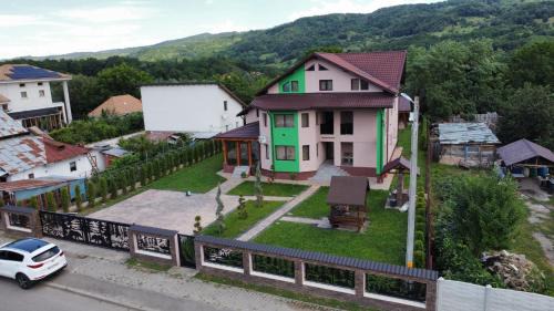 Valenii de Munte House | Viv House