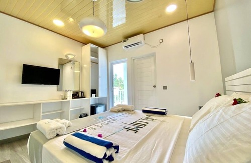 Hangnaameedhoo Hotel | VIVA Beach & Spa MALDIVES