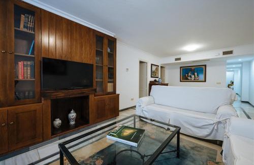 La Florida Apartment | VIVIENDA TURISTICA ATANASIO BARRON- Free PARKING