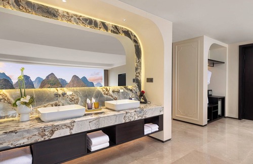 Ten Mile Gallery Hotel | voco Guilin Yangshuo by IHG