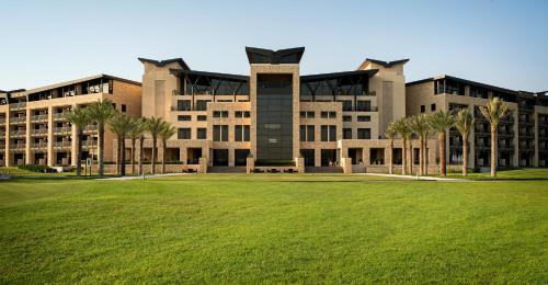 Khalifa City Resort | VOGO Abu Dhabi Golf Resort & Spa Formerly The Westin Abu Dhabi Golf Resort & Spa