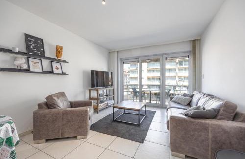 Westende Apartment | Volledig gerenoveerd 2 slaapkamer appartement in Westende-Bad, 250 m van het strand