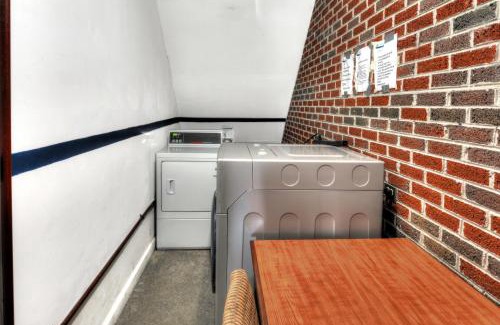 Lynn Garden Hotel | Volunteer Inn at Church Hill
