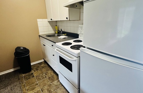 Rocky Mountain House Hotel | Voyageur Motel