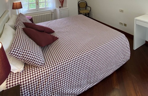 Trezzano sul Naviglio Bed & Breakfast | Vrbo Property
