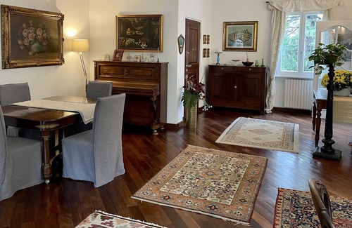 Trezzano sul Naviglio Bed & Breakfast | Vrbo Property