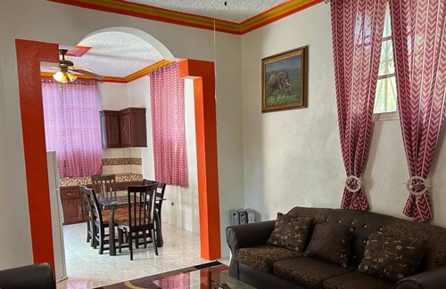 Vaudreuil House | Vrbo Property