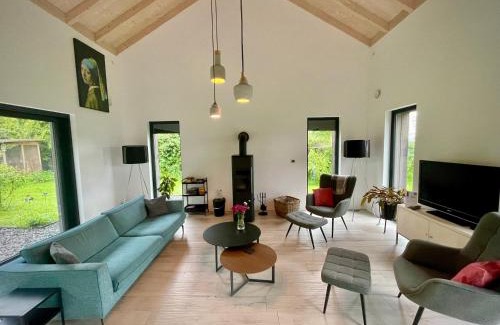 Breitscheid Villa | Wäller Haus - Modern villa with fireplace & large natural garden