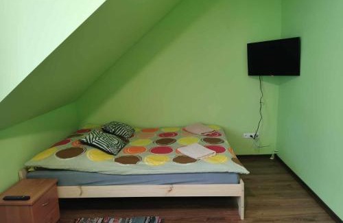 Mragowo House | Wędzarnia pod lasem - Pokoje