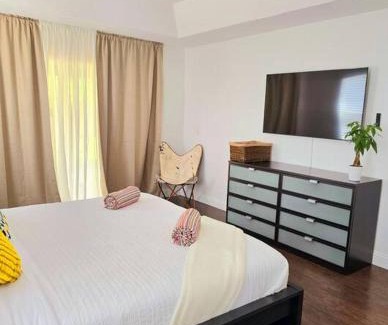Equestrian Walk House | W Horse House