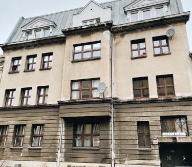 Lodz Apartment | W zgiełku miasta, u nas zaznasz 90 m2 komfortowej przestrzeni mieszkania fabrykanta