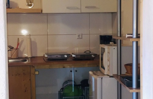 Hirschhorn Apartment | W2.Natur. It is the former supply house of Hirschhorn Castle.