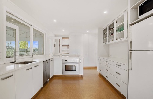 Waitahanui House | Waitahanui Lakefront Escape - Waitahanui Home