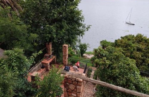 Kosmos House | Wakanda on Hartbeespoort Dam