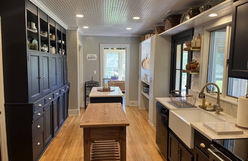 Oneonta House | Wake Robin Cottage - Recent renovation 4 bdrm/4 bath home close to tournaments