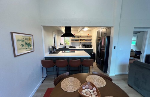 Ka'a'awa House | Wake up in a Hawaiian Paradise! - 3BD/2BA/Wi-Fi/Parking/Washer & Dryer