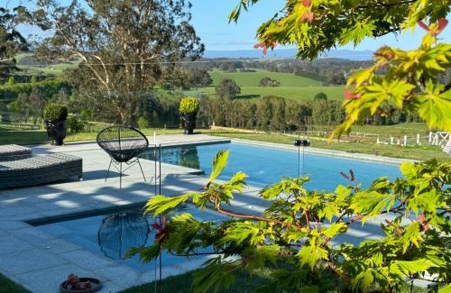 Neerim South House | Wake Up to Stunning Views - Luxury Counrty Escape by Scotch Hill Truffle Farm