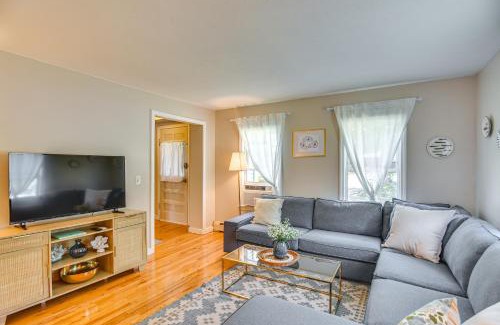 Wakefield-Peacedale Apartment | Wakefield Escape Walk to Downtown and Near Beaches!