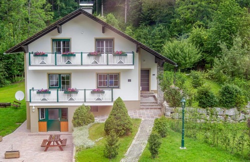 Bad Aussee Bed & Breakfast | Waldruhe - Bett, Frühstück & ein Lächeln