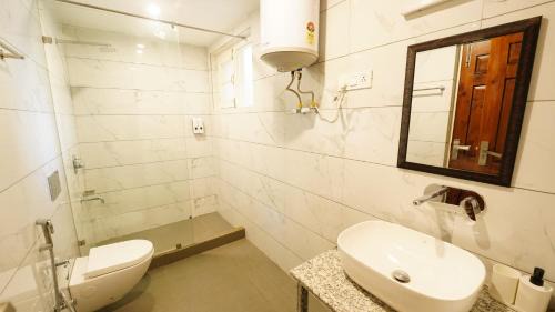 Nishat-Shalimar Apartment | Walisons Homestay Abelia