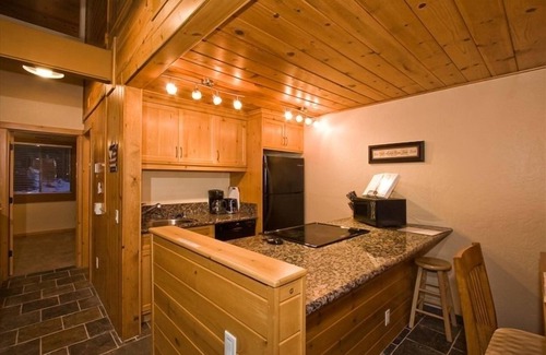 Tahoe Village Condo | Walk 1,000 ft to the slopes & soak in hot tub afterwards!