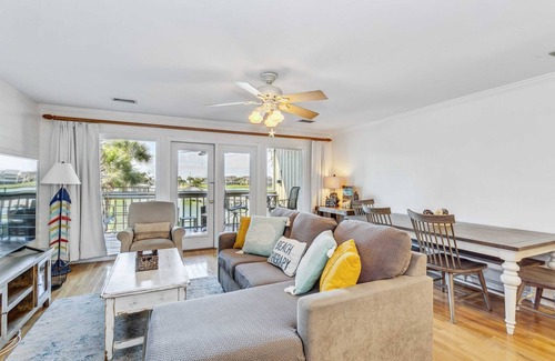 Miramar Beach House | Walk 2 Beach! Golf, Dining & More! -Sleeps 12