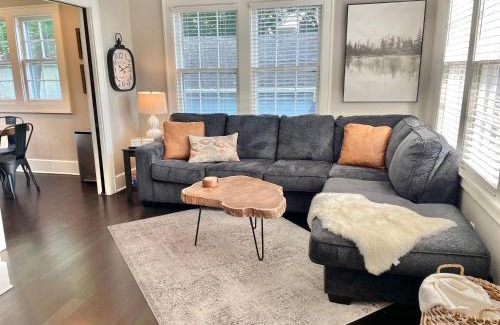 St. Charles House | Walk Downtown & River Stylish Cozy Stay w Huge Porch