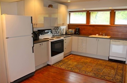 Regional District of Nanaimo House | Walk-on Sandy Beach with Outstanding Ocean View, Qualicum Bay