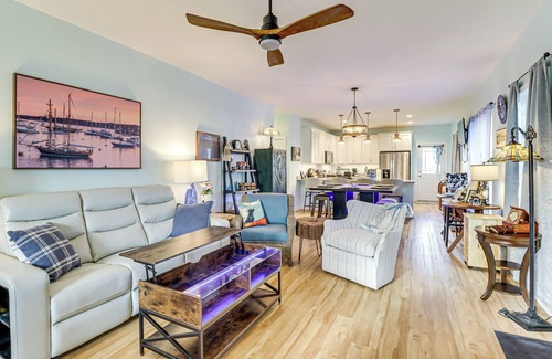 Colonial Beach House | Walk to Bay: Home w/Fenced Yard in Colonial Beach