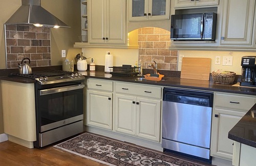 Gulfport House | Walk to beach and casinos from charming historic home, fenced yard/pets ok