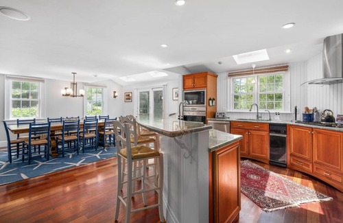 Chatham House | Walk to Beach Heated Pool Pet Friendly AC WiFi Sand Simeon