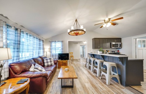 Edinboro House | Walk to Beach & Lake: Idyllic Escape in Edinboro!