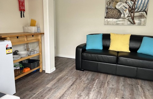 Buddina Apartment | Walk to beach, pet-friendly - Book now for July
