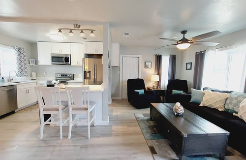Biltmore Beach House | Walk To Beach, Updated Cottage, Dog Friendly, Beach Wagon Included, No Stairs
