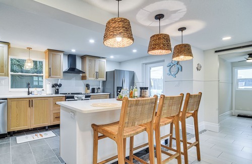 Sunset Beach House | Walk to Beach: Treasure Island Gem w/Golf Cart!