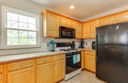 East Ocean View Apartment | Walk to East Beach: Apt w/Outdoor Space
