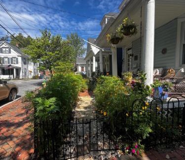 Annapolis House | Walk to Everything Historic Arts District