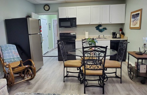 Rock Hall Apartment | Walk to everything Rock Hall from this 1st floor apartment. Sleeps 4!